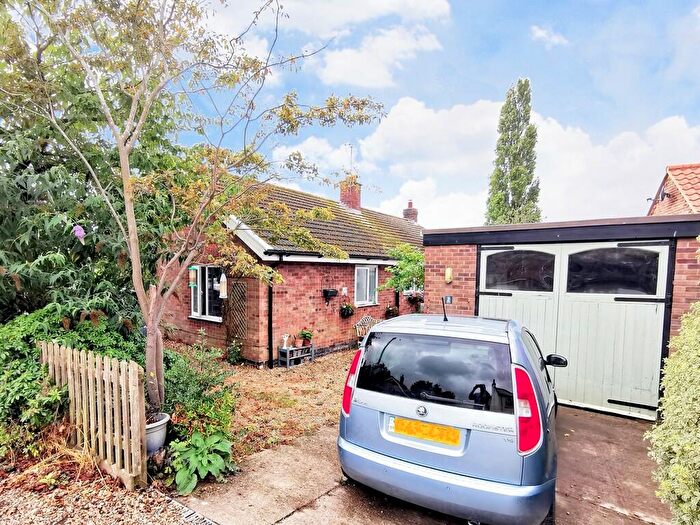 4 Bedroom Detached Bungalow For Sale In The Loke, Ditchingham, Bungay, NR35