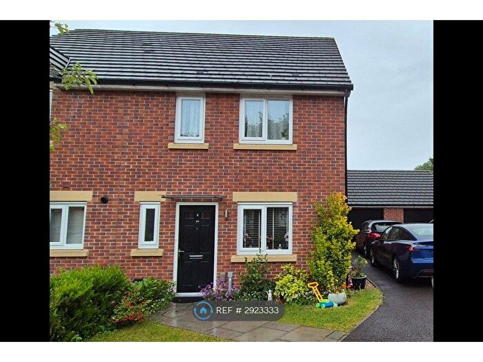 3 Bedroom Semi Detached House To Rent In Dennis Street, Eastleaze, Swindon, SN5