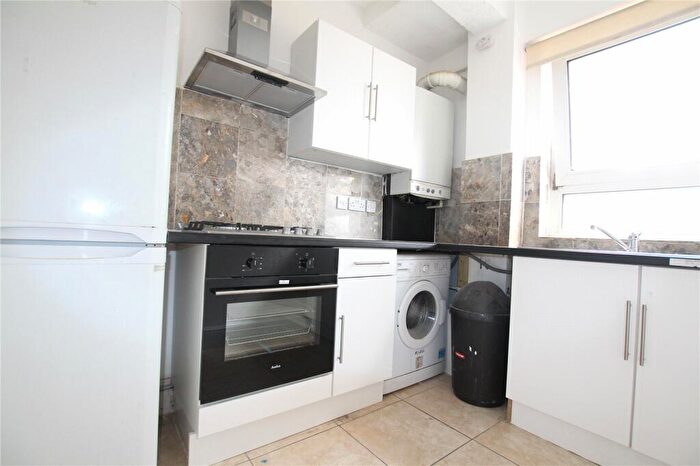 3 Bedroom Apartment To Rent In Aylton Estates, Canada Water, London, SE16