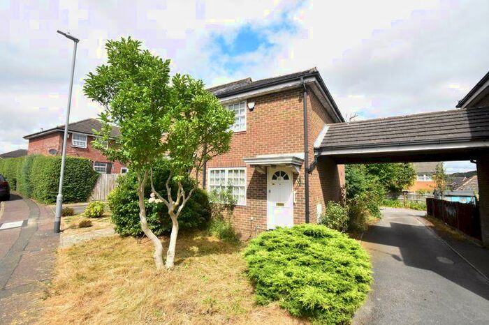 2 Bedroom Semi-Detached House To Rent In Skelton Close, Luton, LU3