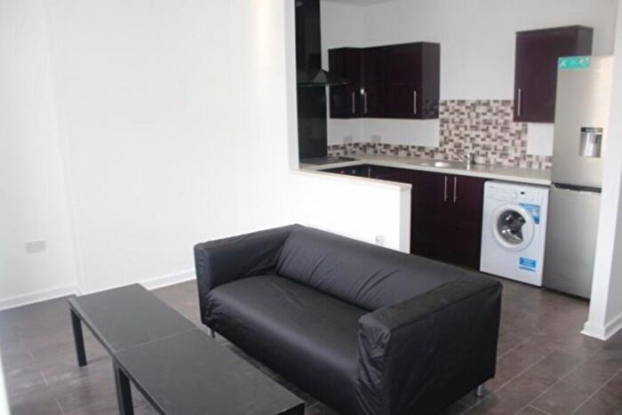 4 Bedroom Flat To Rent In Smithdown Road, Wavertree, Liverpool, L15