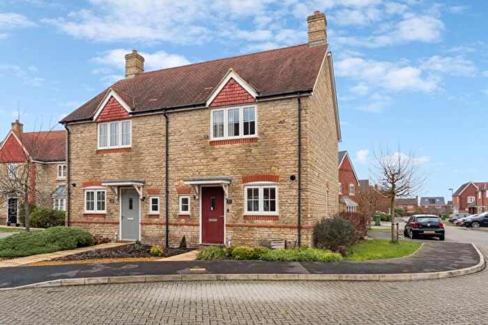 2 Bedroom Semi-Detached House For Sale In Milbank Way, Steventon, OX13