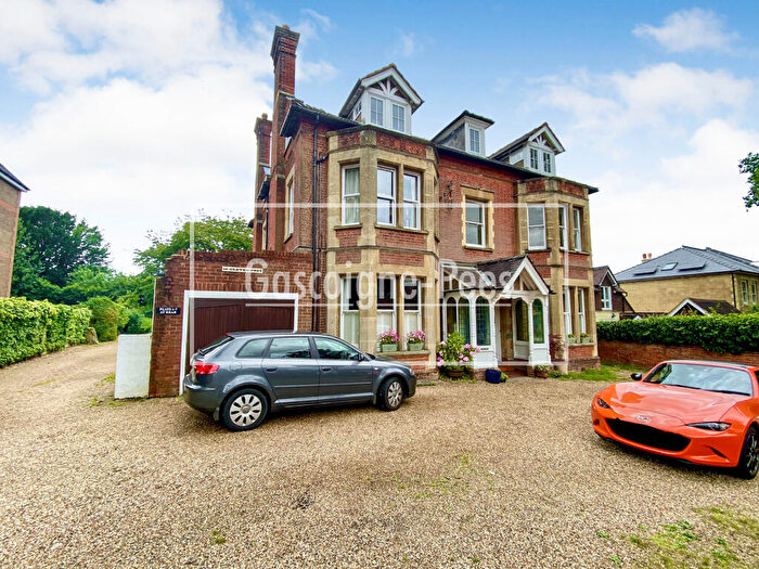 1 Bedroom Flat To Rent In Clevehurst, Guildford, GU1