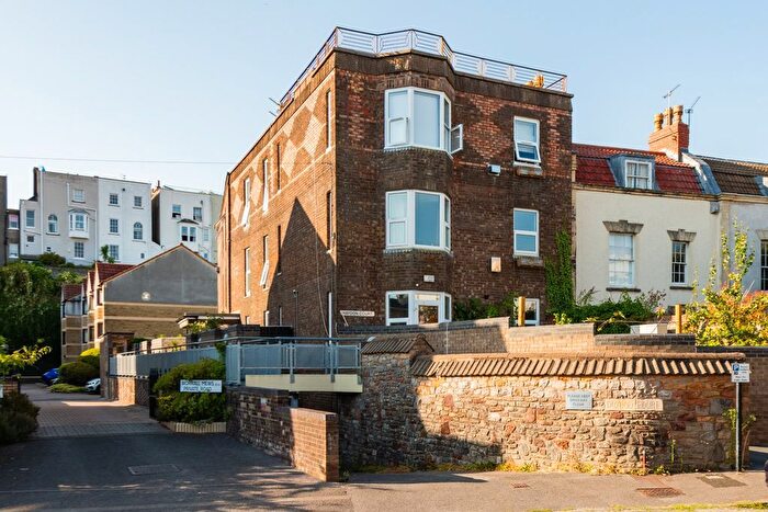 2 Bedroom Flat For Sale In Worrall Road, Clifton, Bristol, BS8