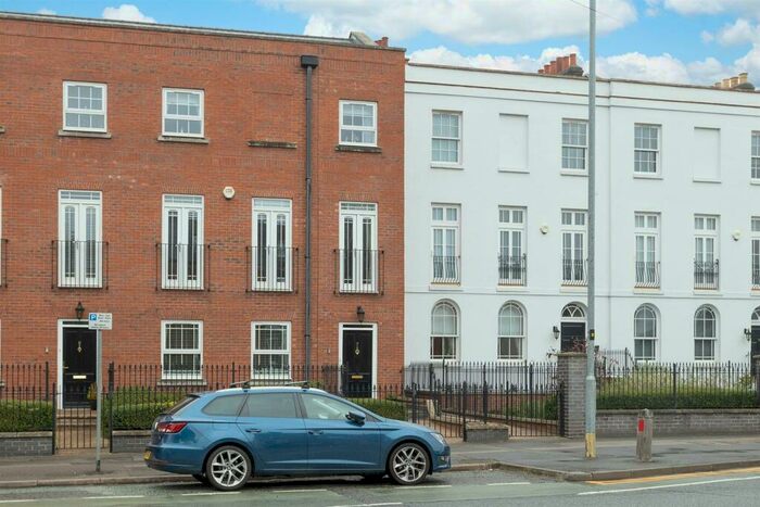 3 Bedroom Apartment To Rent In Shrubbery Court, Northampton Road, LE16