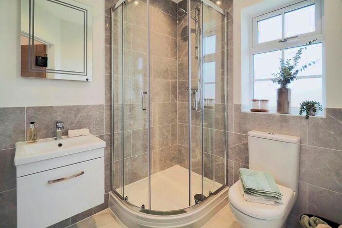 3 Bedroom Semi-Detached House For Sale In Whitsbury Road, Fordingbridge, SP6