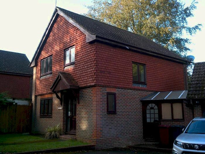 3 Bedroom Detached House To Rent In Copse Road, Haslemere, GU27