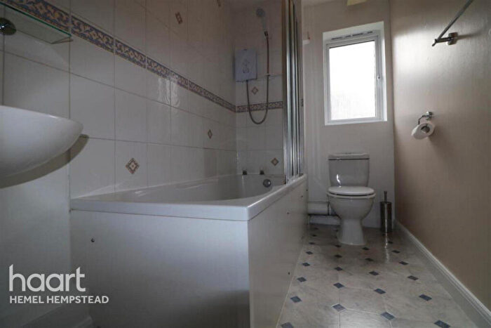 2 Bedroom Apartment To Rent In Swan Mead, Hemel Hempstead, HP3