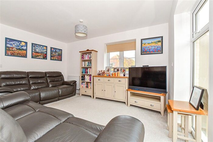 3 Bedroom Link Detached House For Sale In Smarden, Smarden, Ashford, Kent, TN27