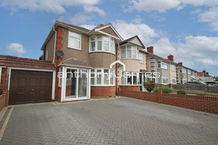 3 Bedroom Semi Detached House To Rent In Parsonage Manorway, Belvedere, DA17