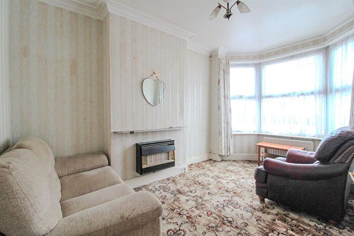 2 Bedroom Terraced House For Sale In Beaconsfield Street, Nottingham, NG7