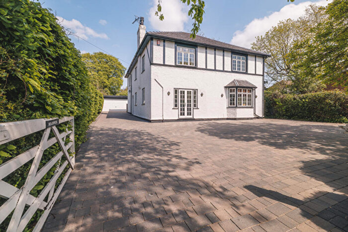 4 Bedroom Detached House For Sale In Cleeve Lane, Ross-on-Wye, Herefordshire, HR9