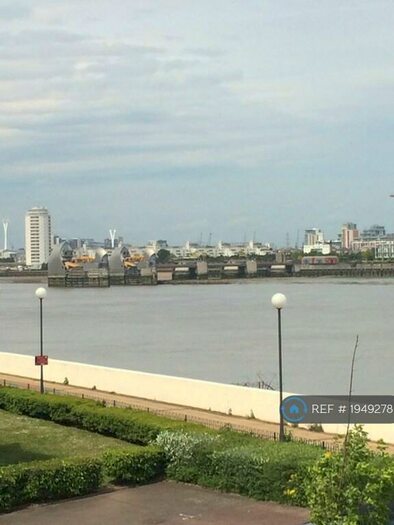 2 Bedroom Flat To Rent In Riverhope Mansions, London, SE18