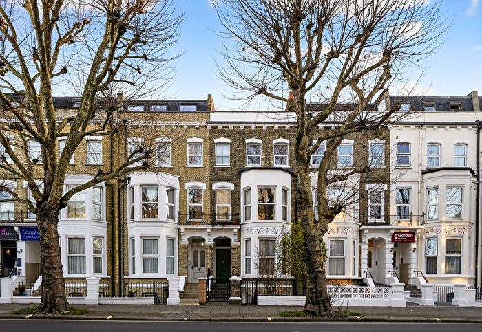 1 Bedroom Flat For Sale In Shepherds Bush Road, London, W6