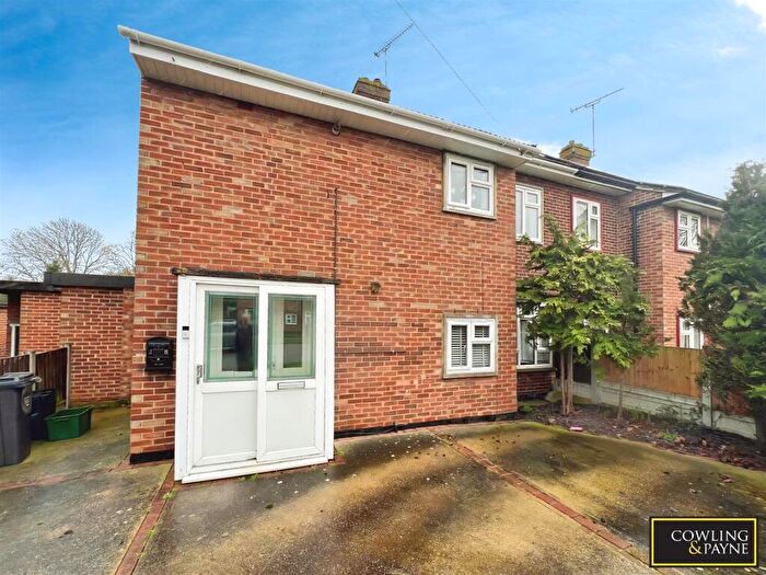 2 Bedroom Semi Detached House To Rent In Rettendon View, Wickford, SS11
