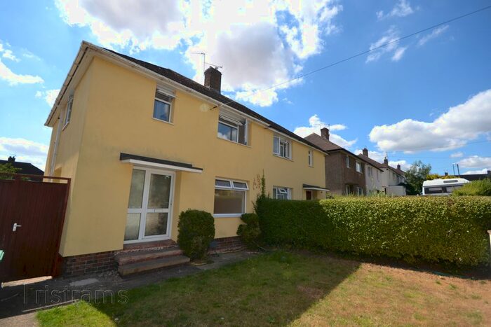 3 Bedroom Semi-Detached House To Rent In The Glade, Clifton, Nottingham, NG11