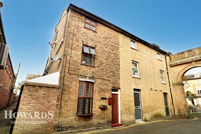 2 Bedroom Terraced House For Sale In Wellington Road, Great Yarmouth, NR30