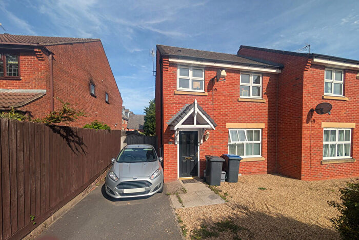3 Bedroom Semi-Detached House To Rent In Lutterworth Road, Burbage, Leicestershire, LE10