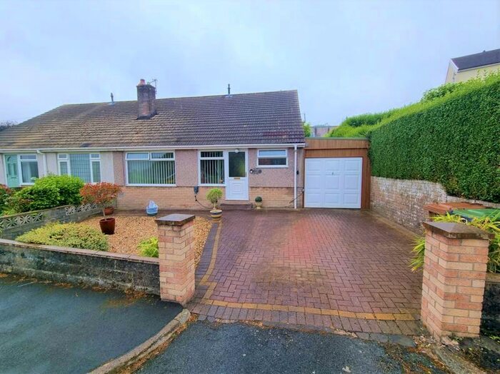 2 Bedroom Semi-Detached Bungalow For Sale In Hillside Terrace, Ystrad Mynach, Hengoed, CF82