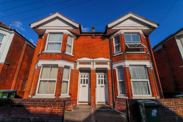 4 Bedroom Detached House To Rent In Devonshire Road, Southampton, SO15