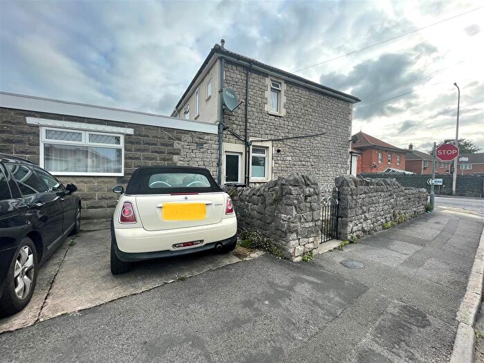 2 Bedroom Flat To Rent In Drove Road, Weston-Super-Mare, BS23