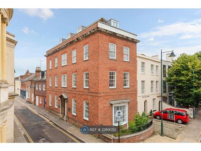 2 Bedroom Flat To Rent In Heritage House, Canterbury, CT1