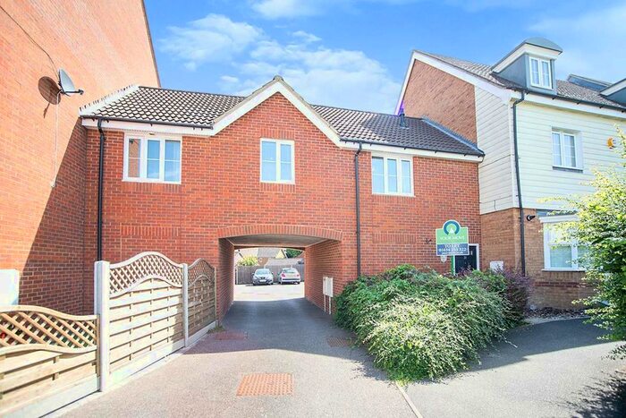 2 Bedroom Flat To Rent In Toad Hall Crescent, Chattenden, Rochester, Kent, ME3