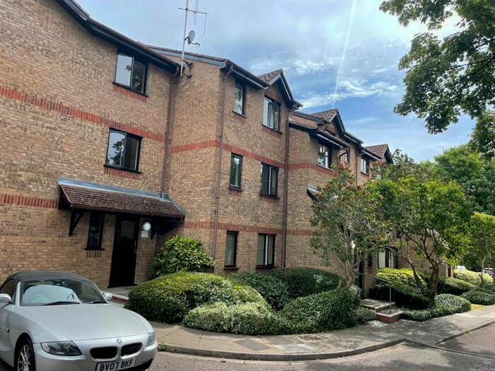 1 Bedroom Flat To Rent In Isabella Close, London, N14