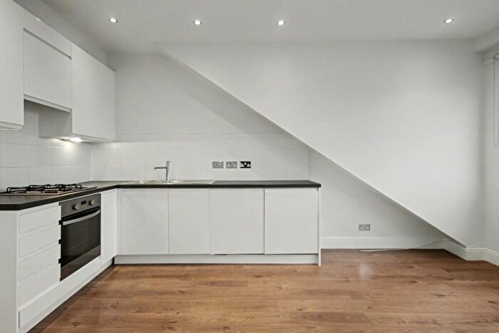 Flat To Rent In Fortess Road (), NW5