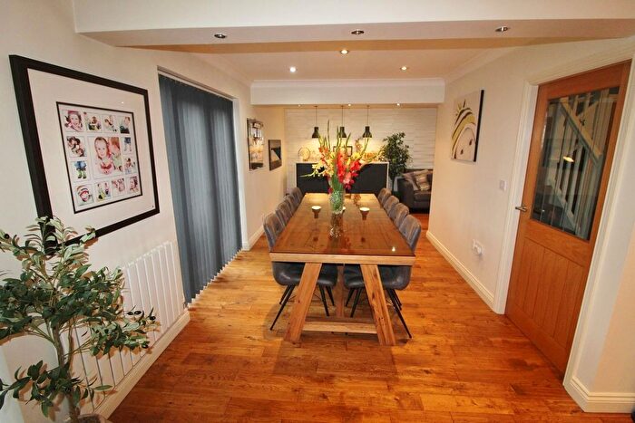 4 Bedroom Detached House For Sale In Old School Lane, Keadby, Scunthorpe, DN17