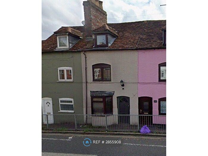 2 Bedroom Terraced House To Rent In West Wycombe Road, High Wycombe, HP12