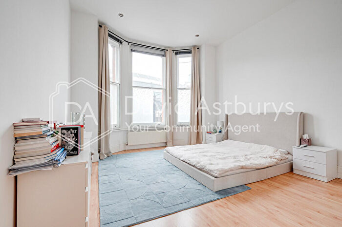 2 Bedroom Apartment To Rent In Greencroft Gardens, London, NW6