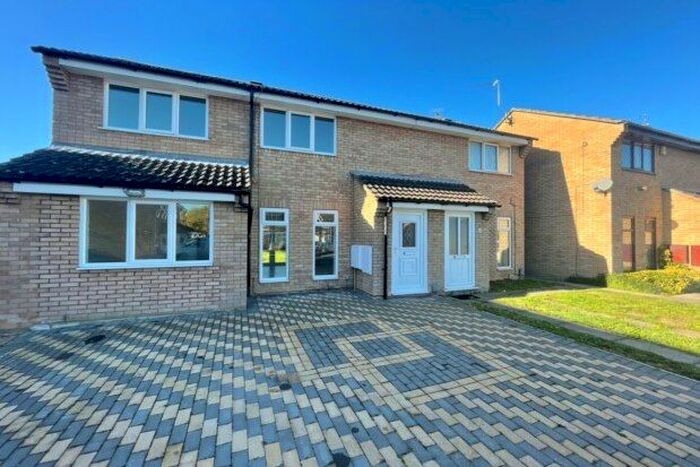 3 Bedroom Semi-Detached House To Rent In Squires Gate, Peterborough, PE4