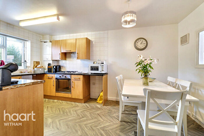4 Bedroom Terraced House For Sale In Hillary Close, Heybridge, CM9