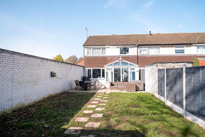 3 Bedroom End Of Terrace House For Sale In Tavistock Close, St. Albans, AL1