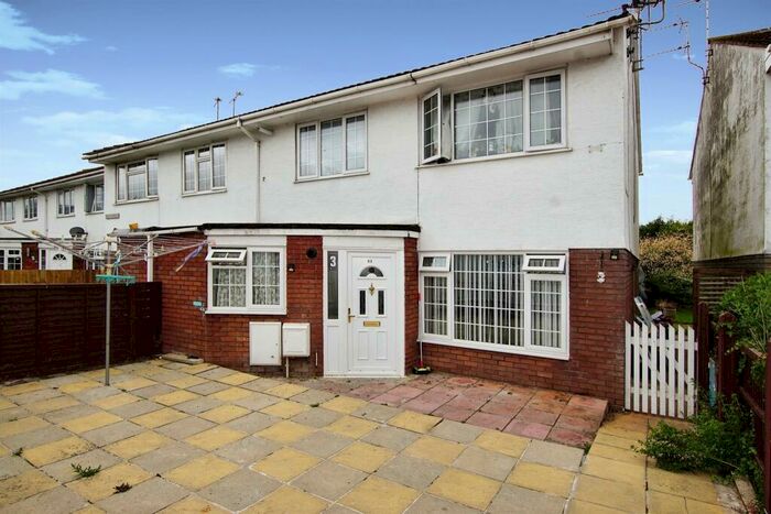 2 Bedroom Flat For Sale In Ableton Lane, Severn Beach, Bristol, BS35