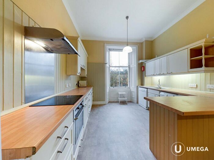 2 Bedroom Flat To Rent In Learmonth Terrace, West End, Edinburgh, EH4