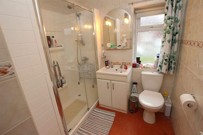 3 Bedroom Terraced House For Sale In Chipping Road, Bolton, BL1