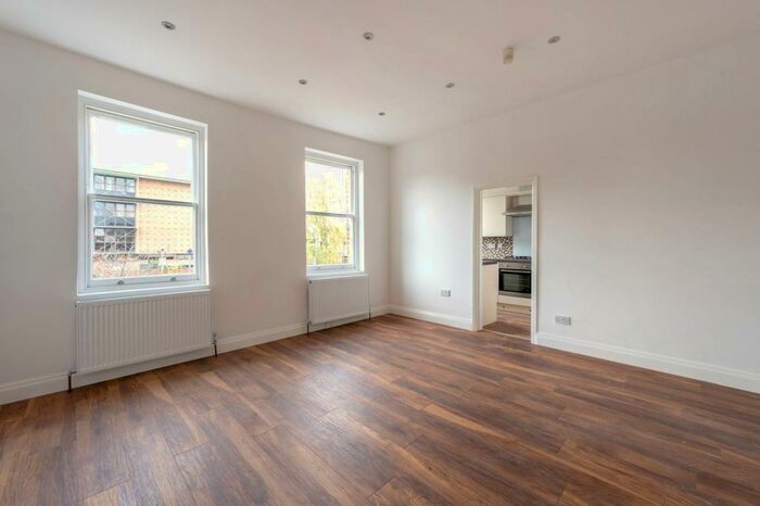 2 Bedroom Flat To Rent In Fassett Road, Kingston, Kingston Upon Thames, KT1