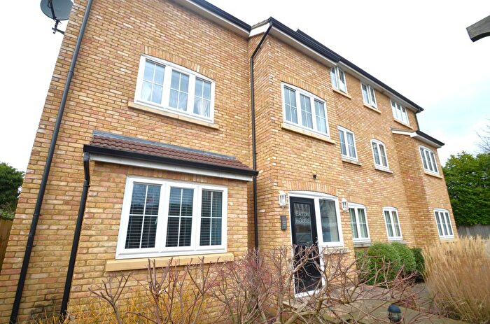 1 Bedroom Flat To Rent In Chertsey Road, Ashford, TW15