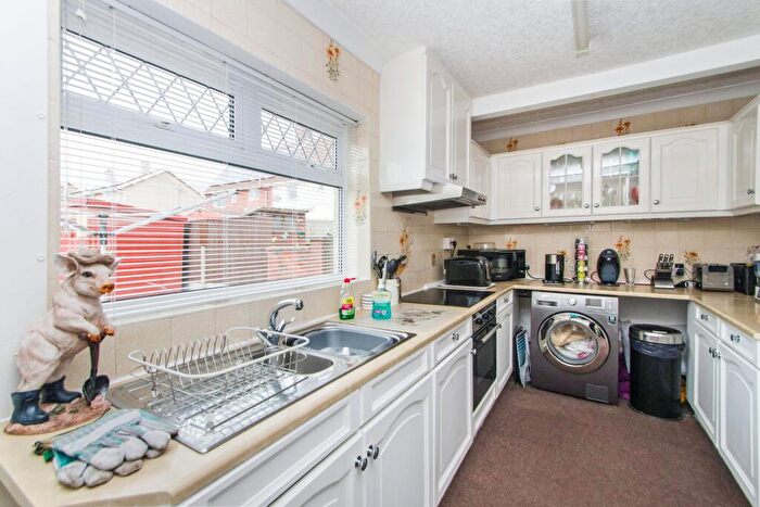 3 Bedroom Terraced House To Rent In Seventh Avenue, Clipstone, NG21