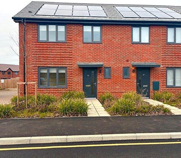 3 Bedroom House To Rent In Goodwood Crescent, Crowthorne, RG45