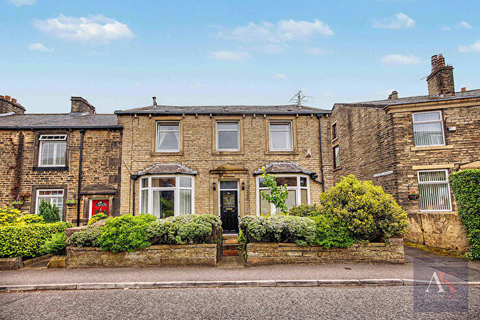 4 Bedroom End Of Terrace House For Sale In Calderbrook Road Littleborough, OL15