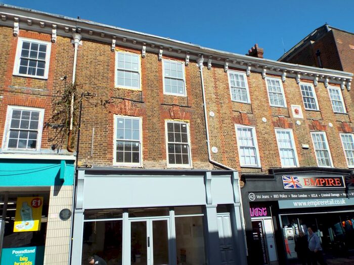 1 Bedroom Flat To Rent In High Street, Sittingbourne, ME10