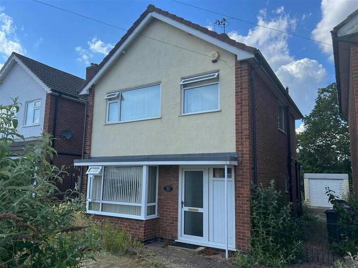 3 Bedroom Property To Rent In Loweswater Drive, Loughborough, LE11