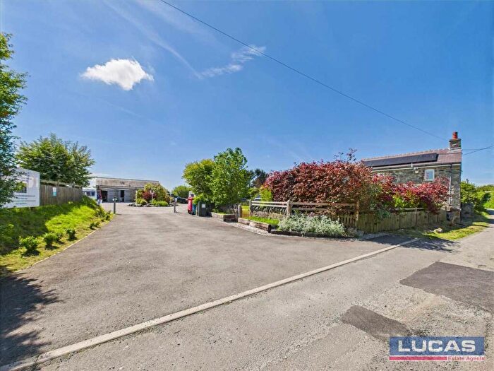 3 Bedroom Detached House For Sale In Brambles, Newborough, LL61