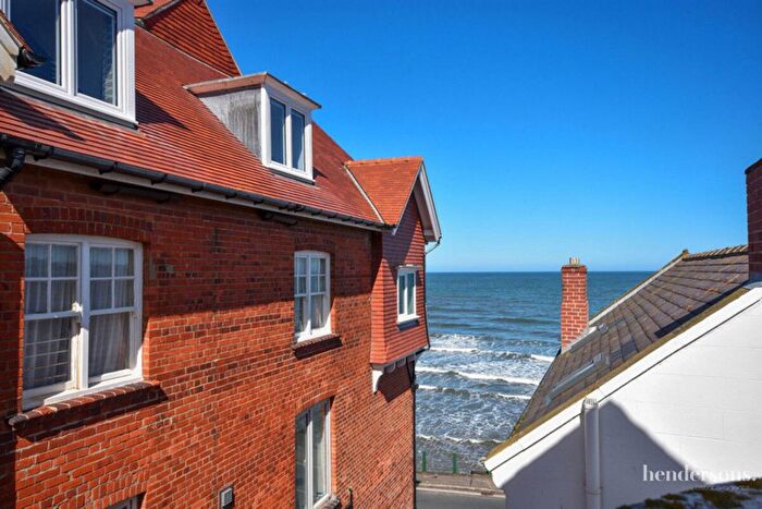 3 Bedroom Flat To Rent In Sandsend, Whitby, YO21