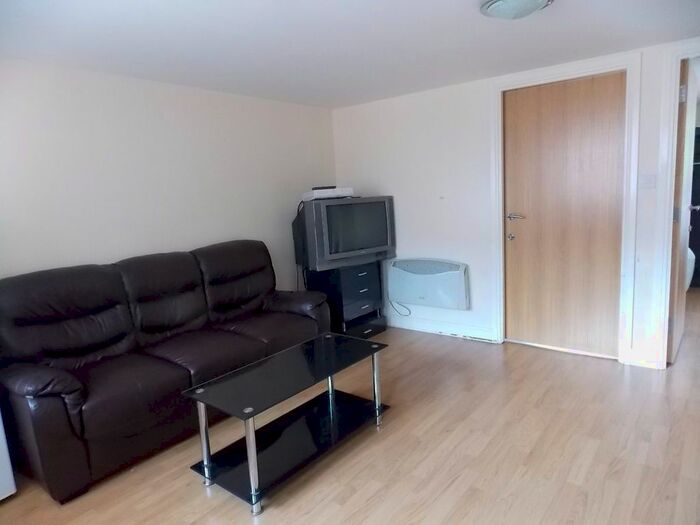2 Bedroom Flat To Rent In Harrowby Close, Toxteth, Liverpool, L8