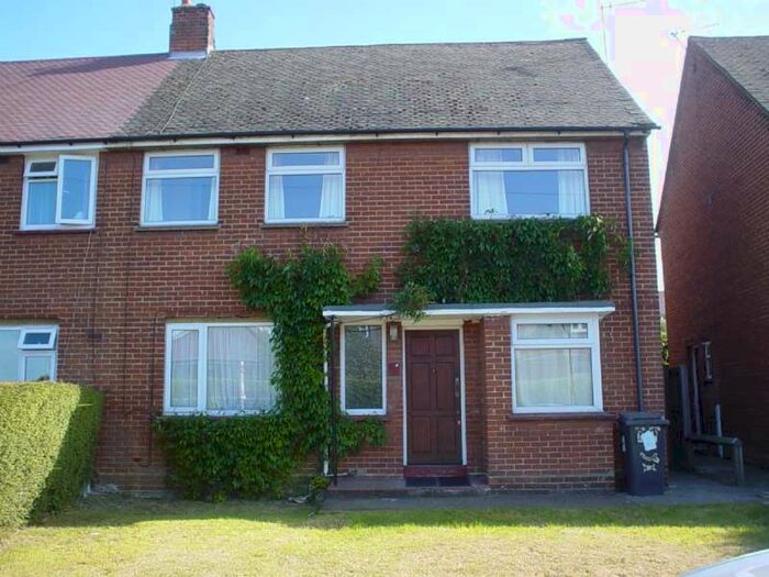 5 Bedroom Semi-Detached House To Rent In Available January 2022- Refurbished Family Home 4 Or 5 Bedrooms, CT1