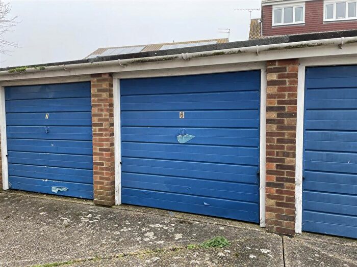 Garage / Parking To Rent In Church Street, Littlehampton, BN17